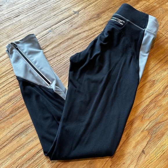 Athleta Women’s Black Grey Stretch Ankle Zip Leggings Workout Gym - Picture 1 of 11